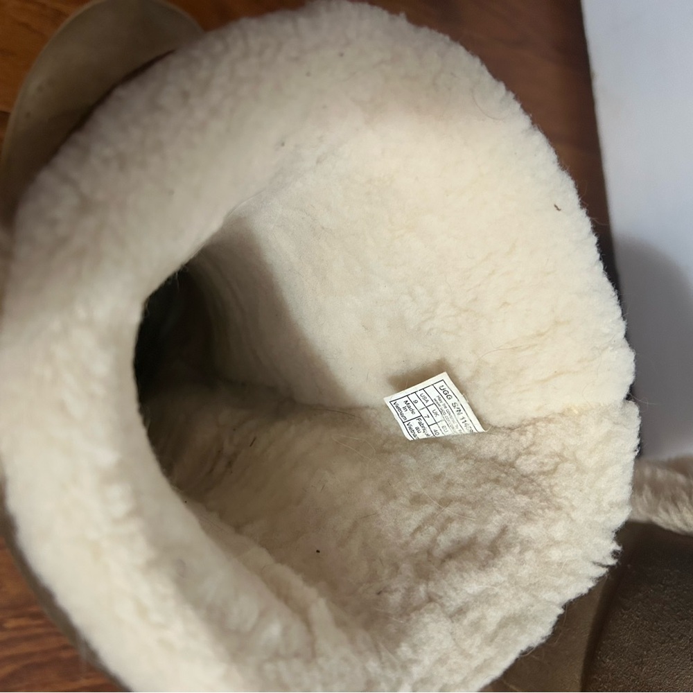 UGG CLASSIC CHILLAPEAK TALL CHESTNUT BOOTS - WOMEN'S size 9 - Picture 6 of 7